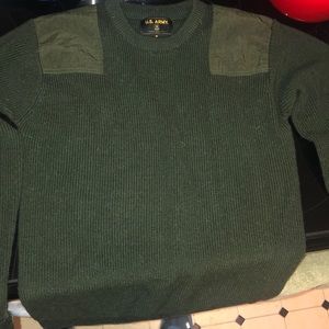 Army sweater size small